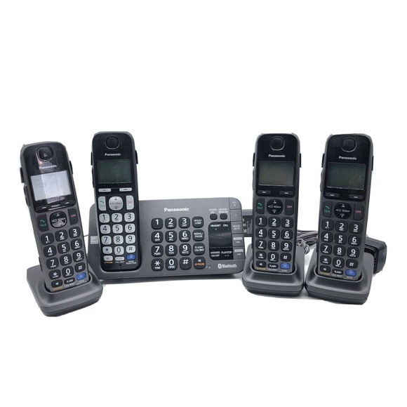 Panasonic KX-TGE260 DECT 6.0 Bluetooth Cordless Phone 4 KX-TGEA20 + Handsets